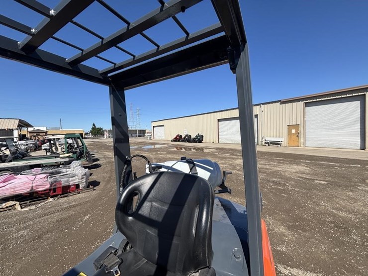 2017-toyota-8fgu30-image-25