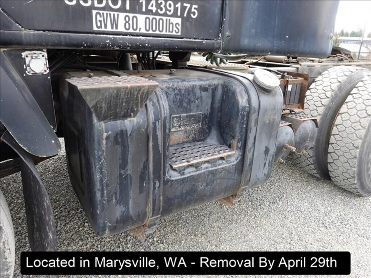 1985-international-s2300-image-21