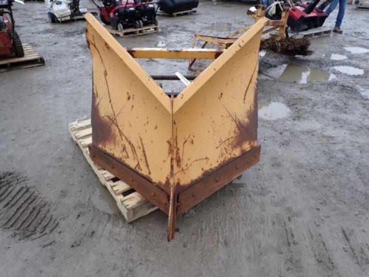 trackless-v3-v-plow-image-2