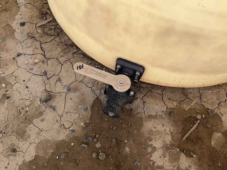 500g-upright-poly-tank-image-2