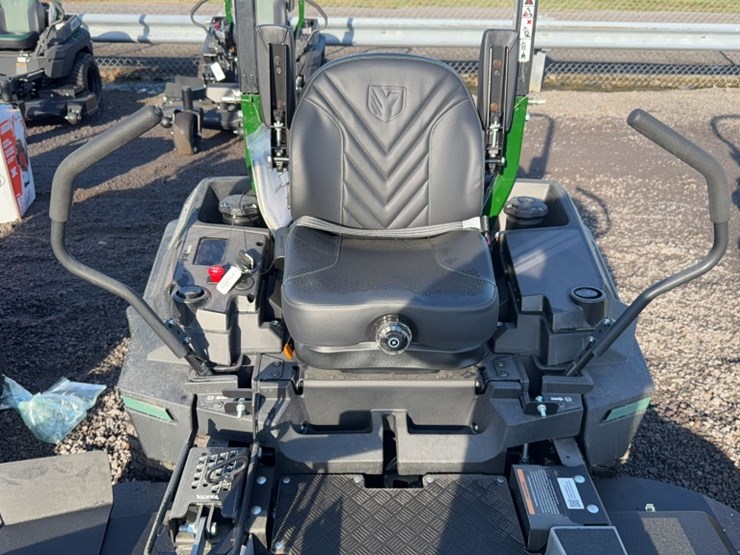 #4026-•-yakta-yxr-710-zero-turn-mower-image-6