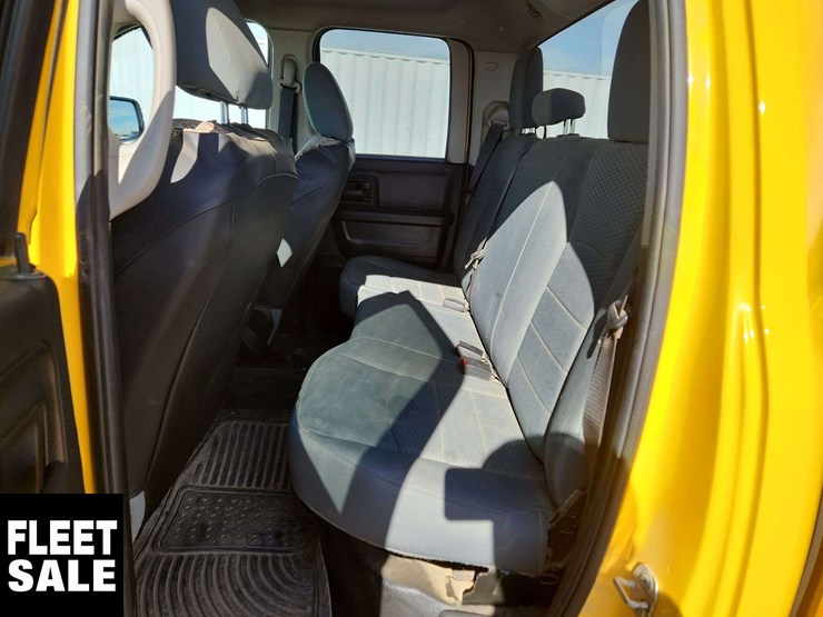 2019-ram-1500-classic-image-15