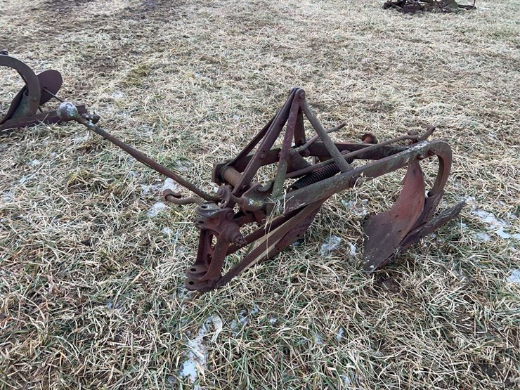 two-bottom-fordson-plow-image-5