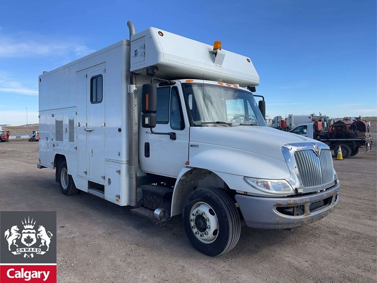 2012-international-durastar-4300-image-2