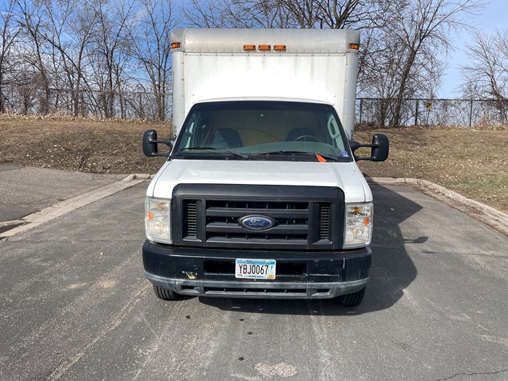 2008-ford-e350-image-2