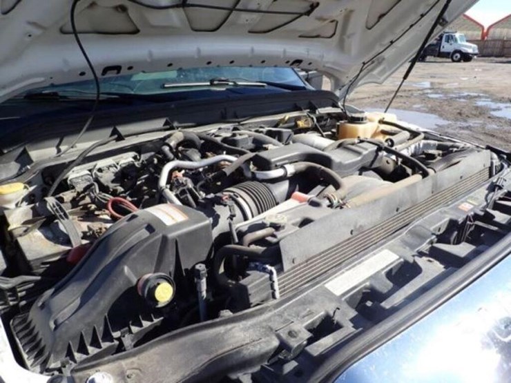 2016-ford-f350-xlt-image-22