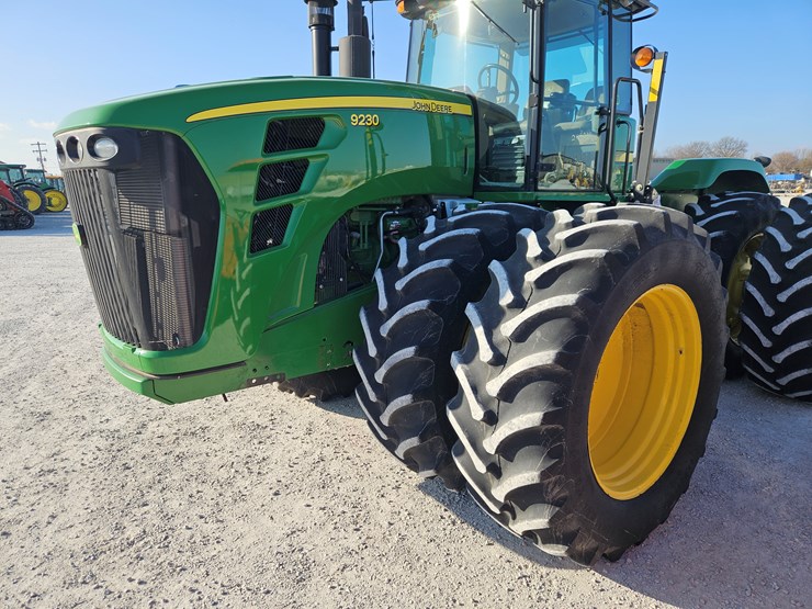 2009-john-deere-9230-image-22