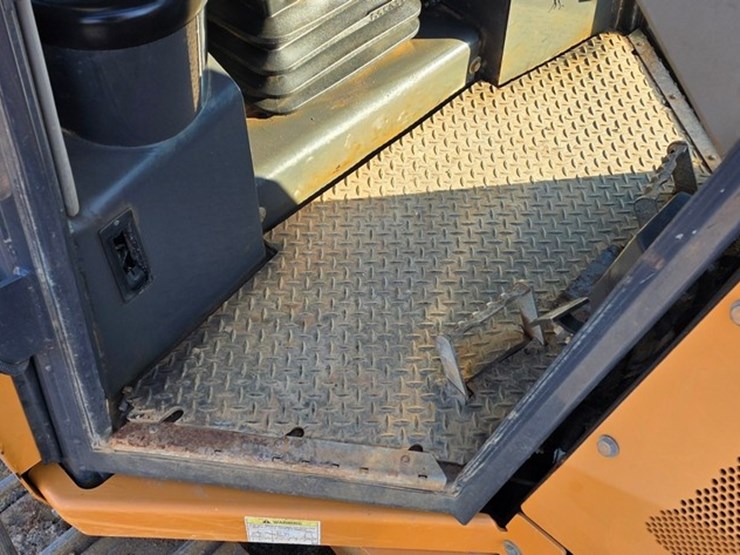 2013-case-850m-image-62