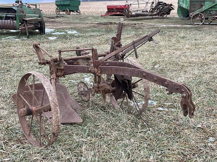 two-bottom-oliver-plow-image-1