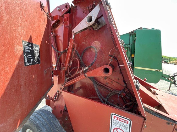 hesston-540-image-10