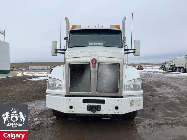 2018-kenworth-t880-image-8