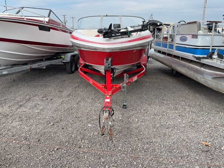 #4008-•-2006-tahoe-22'-runabout-boat-image-2