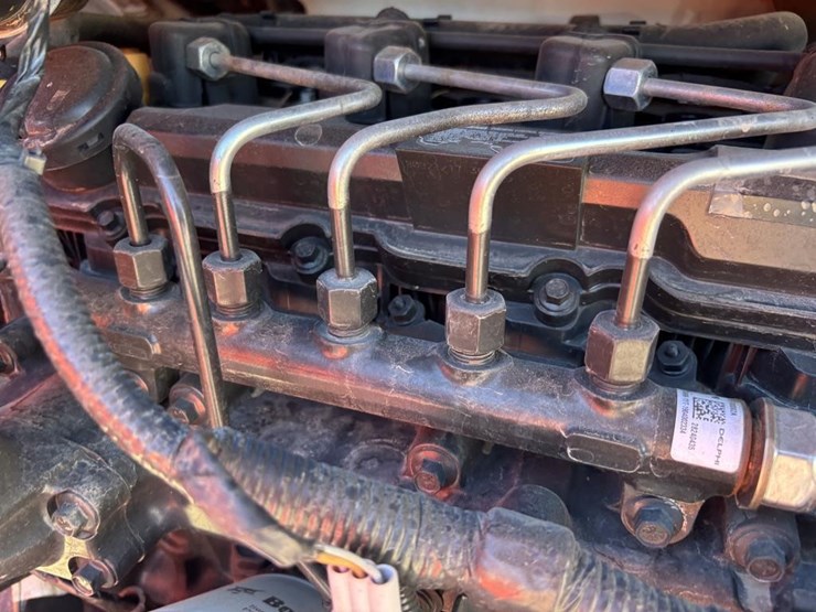 2020-bobcat-s550-image-41