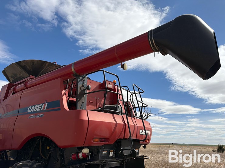 2009-case-ih-6088-image-18