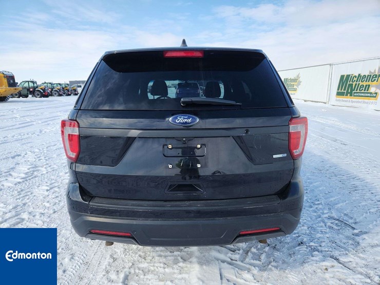 2018-ford-explorer-image-7