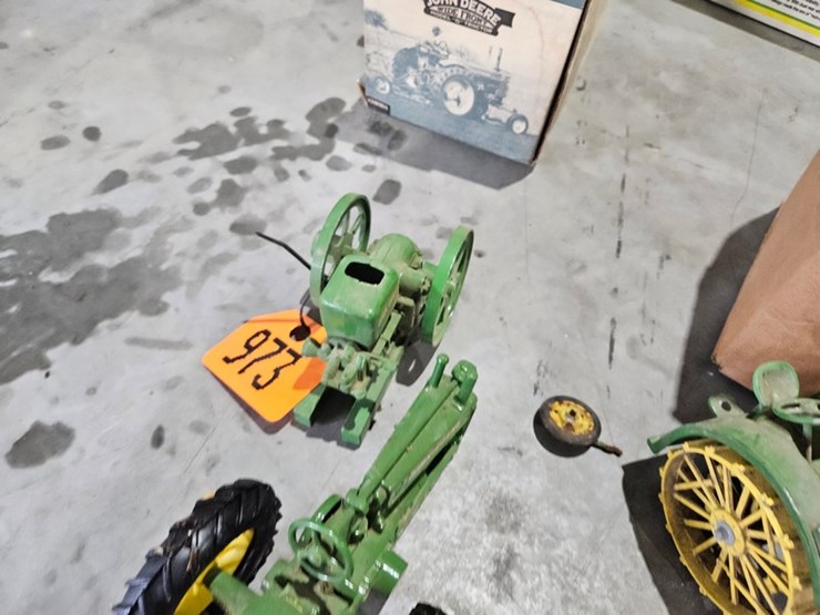 #973-•-box-of-assorted-small-toy-tractors-image-4