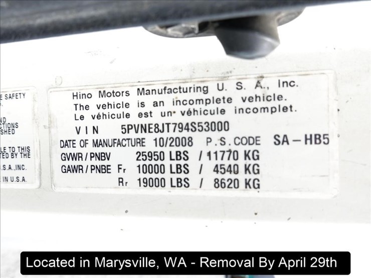 2009-hino-268-image-13