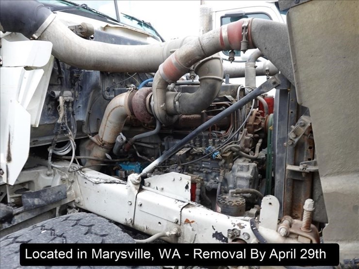 1996-mack-rd690s-image-9