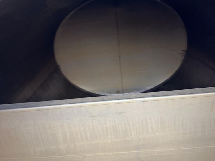 2005-sterling-lt9500-image-43