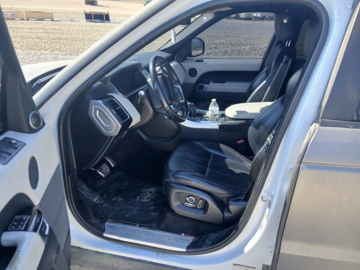 2016-land-rover-range-rover-image-25