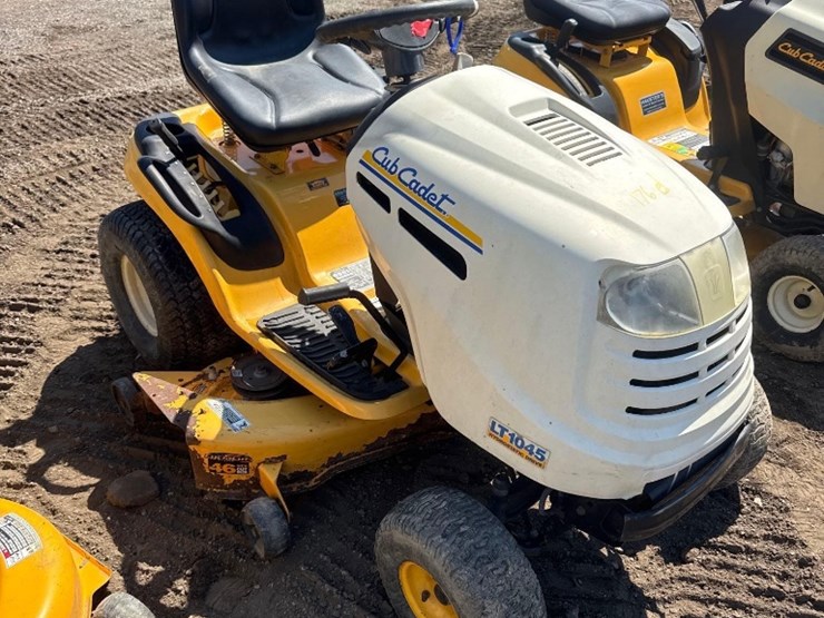 cub-cadet-lt1045-image-3