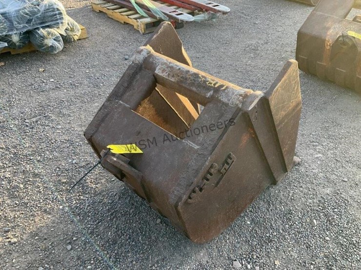 24in-wain-roy-excavator-bucket-image-3