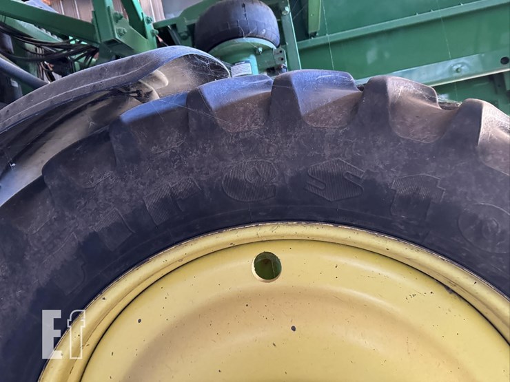 2005-john-deere-4720-image-11