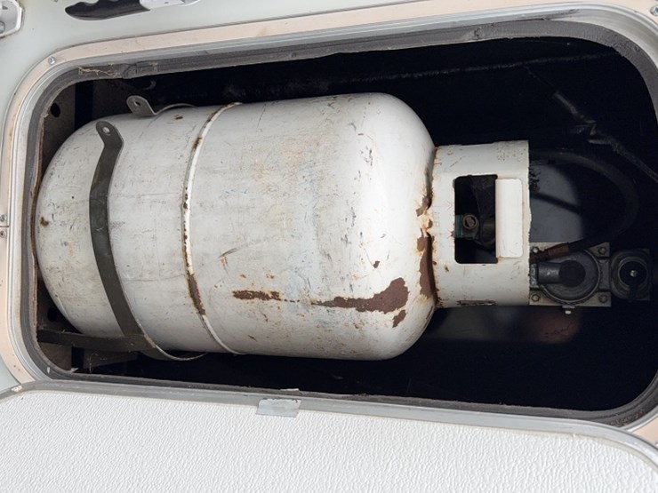 #3002-•-2006-rockwood-28'-5th-wheel-camper-image-5