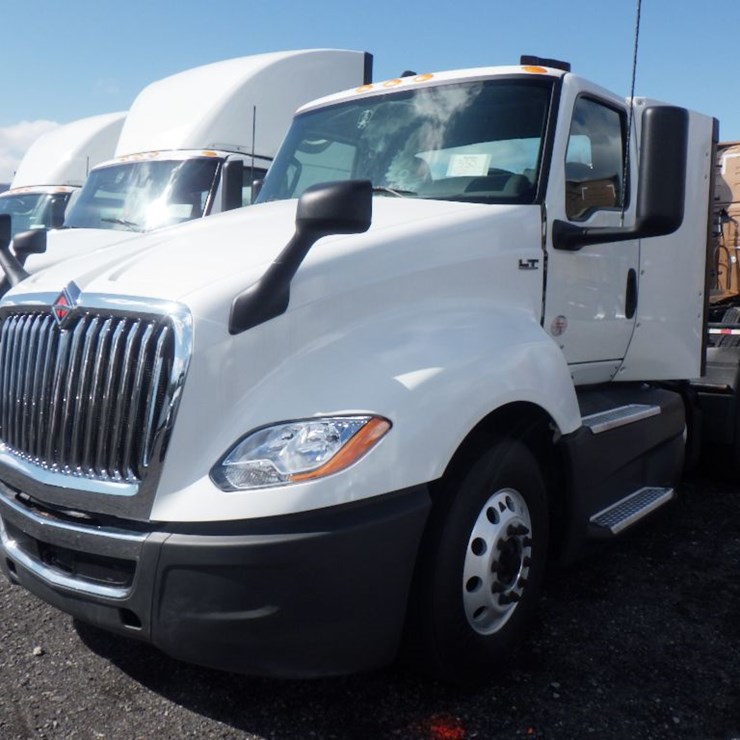 2021 INTERNATIONAL LT