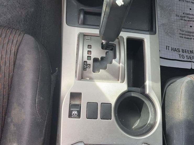 2013-toyota-4-runner-image-9