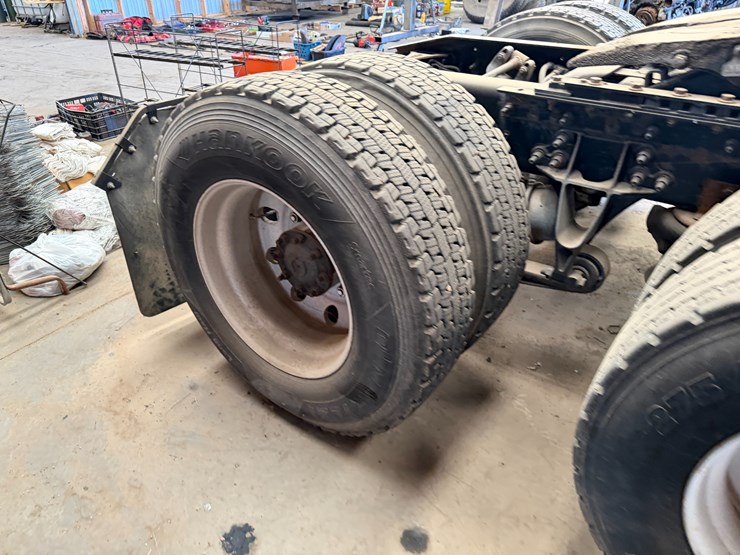 2014-international-prostar-image-11