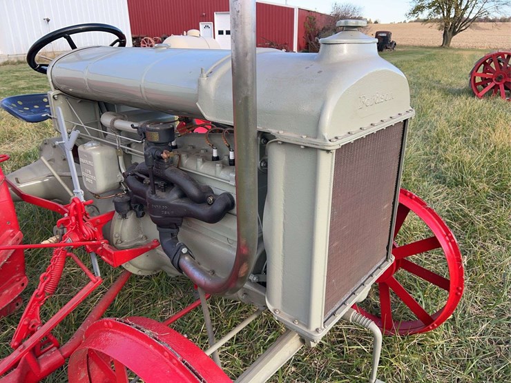 1921-fordson-tractor-image-10