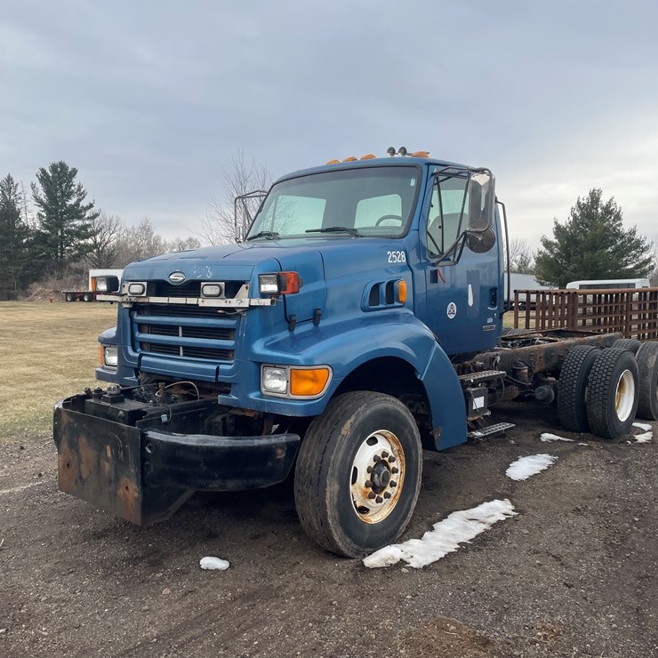 #242 • 2000 Sterling Truck Tractor (Has MN Title) (Mora, MN)