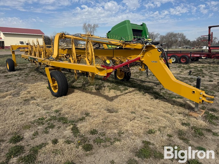 2021-vermeer-vr1428-image-3