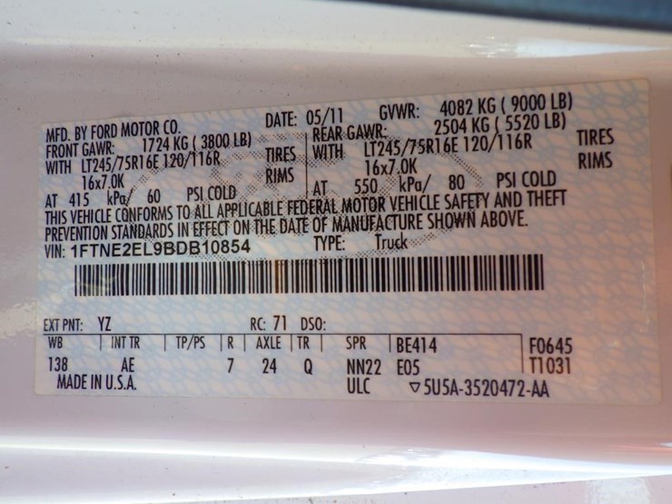 2011-ford-cargo-image-17