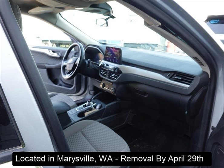 2020-ford-escape-image-24