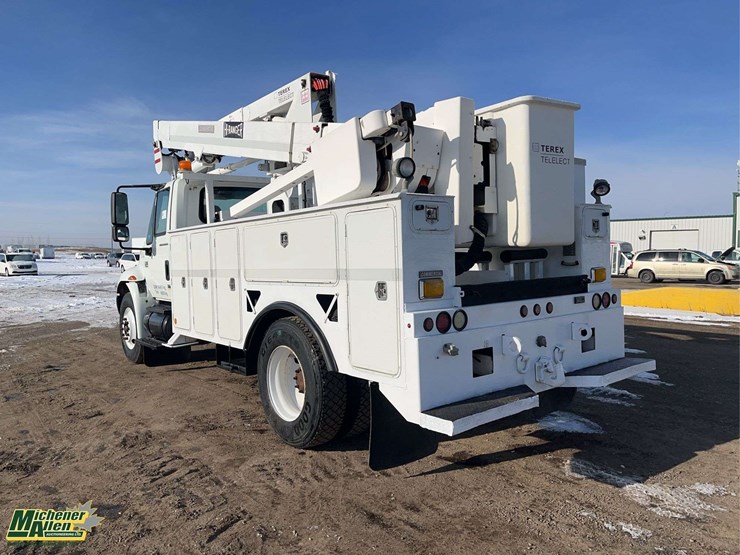 2006-international-durastar-4300-image-3