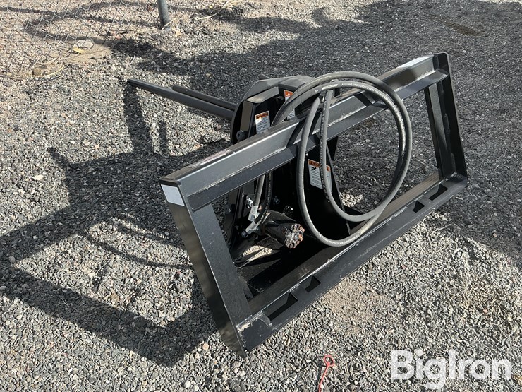 worksaver-skid-steer-mount---hydraulic-bale-unroller-image-7
