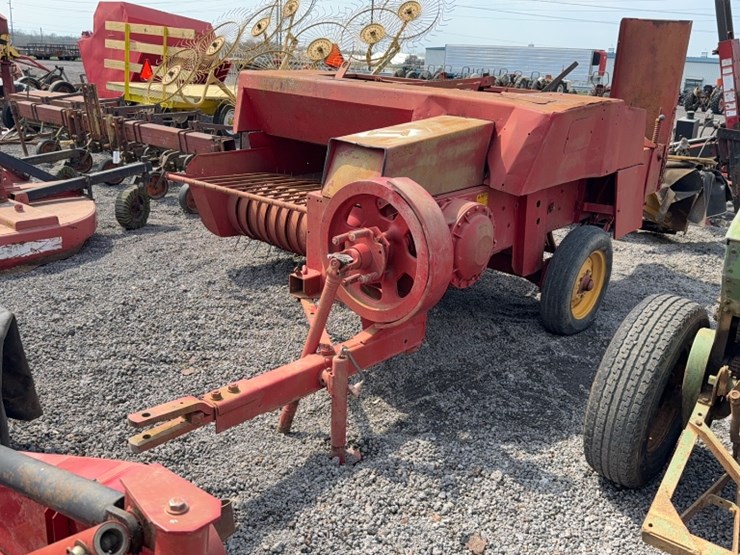 massey-ferguson-120-image-1