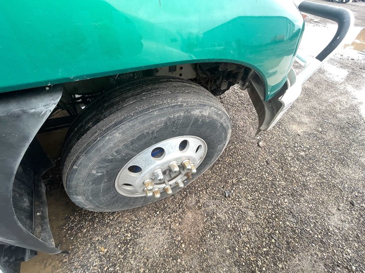 #236-•-2011-mack-semi-tractor-(title-in-delay)-(denmark,-wi)-image-36