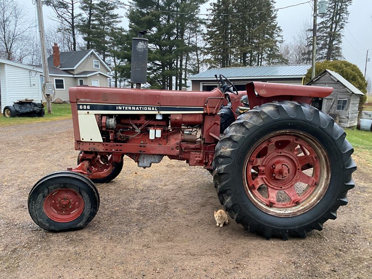1976-international-686-image-11