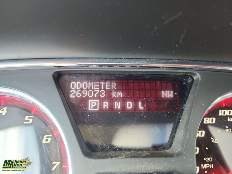 2014-gmc-acadia-denali-image-25