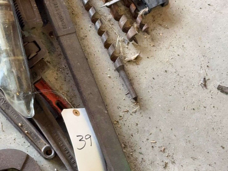 assorted-wrenches,-drill-bits-and-tool-accessories-image-4