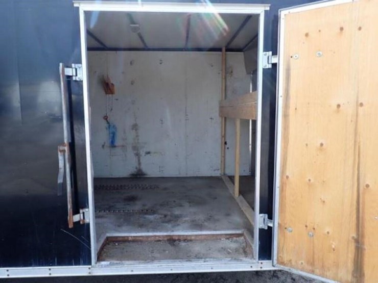 2015-discovery-24-ft-t/a-enclosed-trailer-1d9r1202-image-33