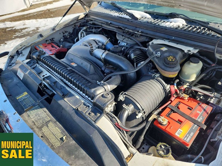 2005-ford-f550-image-36