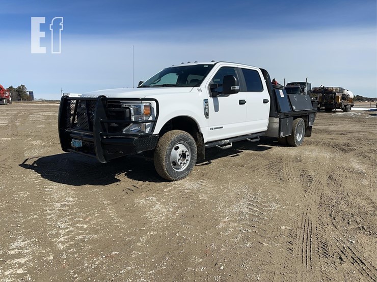 2021-ford-f350-xl-image-1