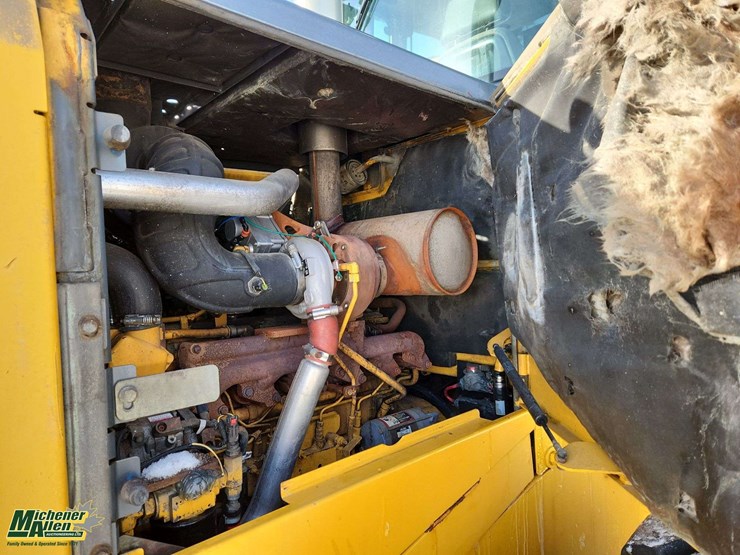 2015-deere-644k-image-17