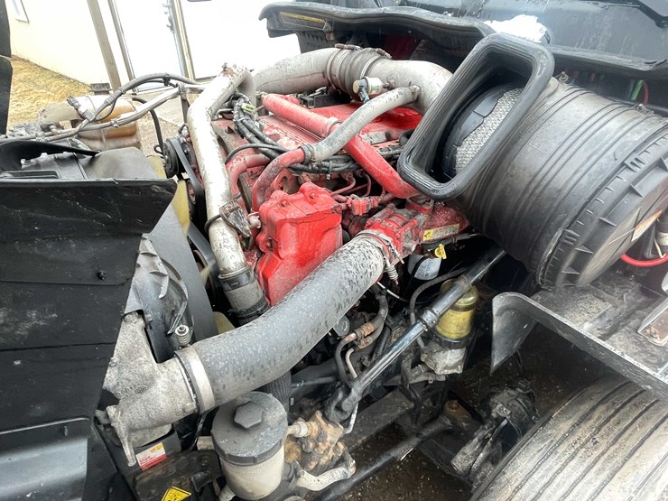 #234-•-2016-international-semi-tractor-(has-wi-title)-(denmark,-wi)-image-54