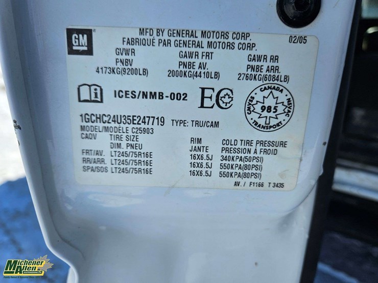 2005-chevrolet-silverado-2500hd-image-32