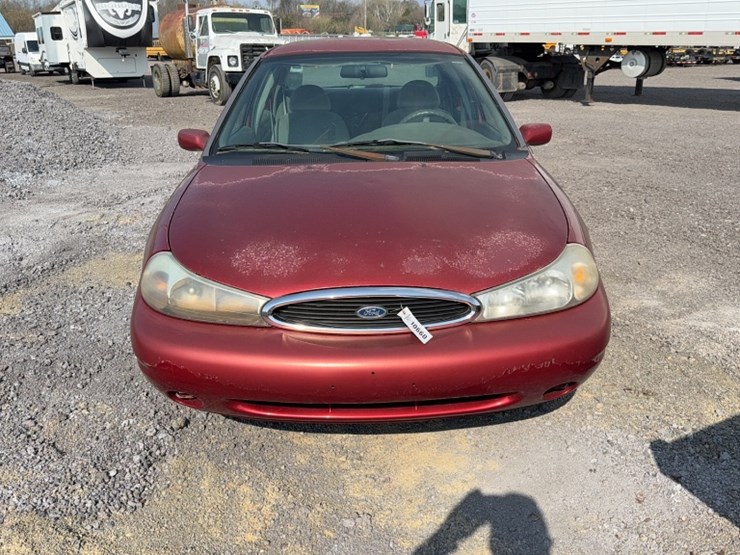 #4023-•-1999-ford-contour-sedan-image-2